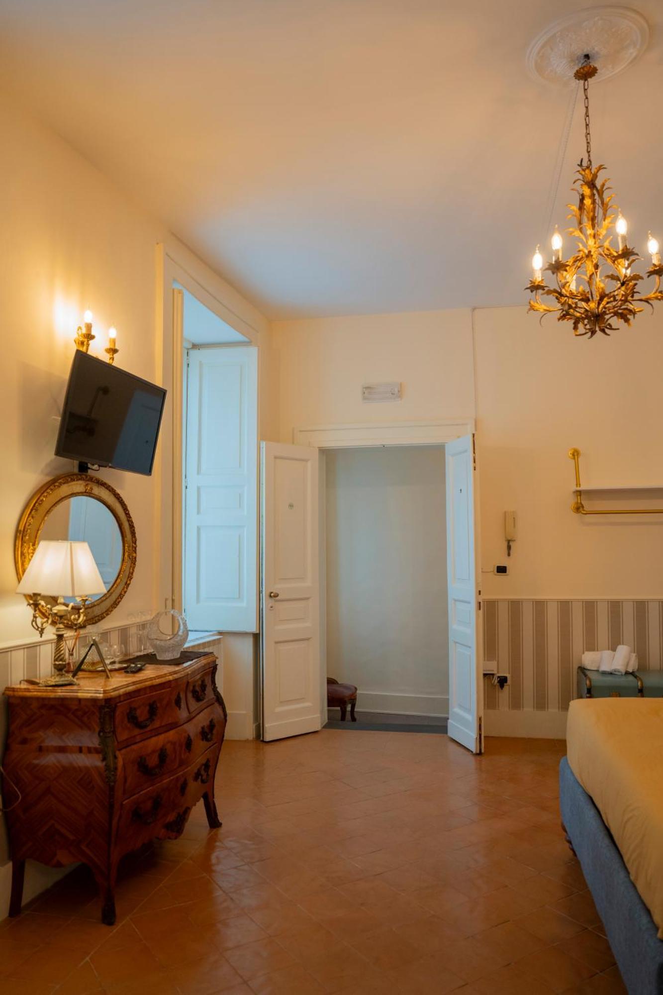 Casa Santangelo Suites Salerno Exterior photo